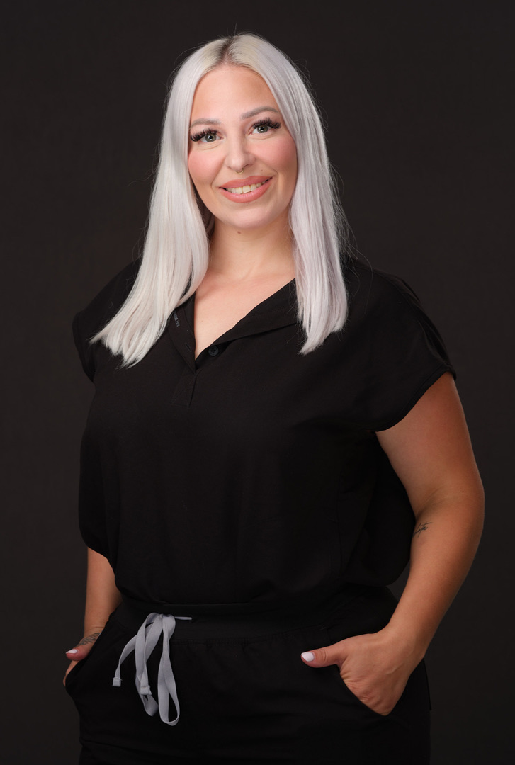 portrait Oana Paicu – équipe Clinique DUÓ